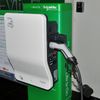 Schneider Electric установила зарядные станции для электромобилей посольства Великобритании в Москве